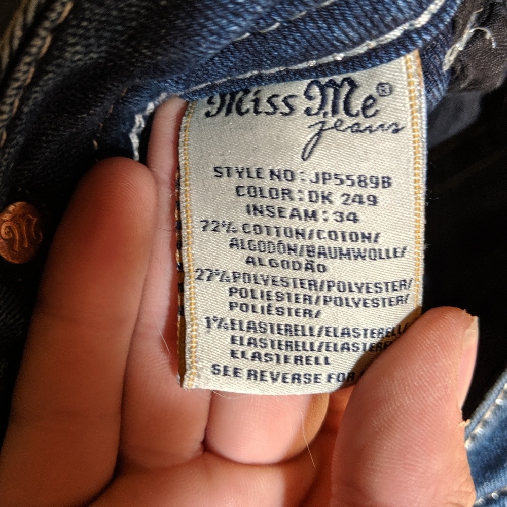 Bejeweled Miss Me jeans Size 30 - Picture 7 of 7